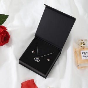 Pokročilá vlastní šperky šperky